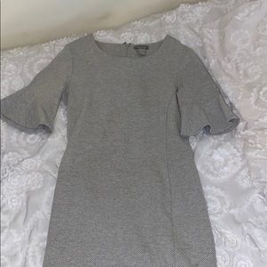 Super flattering dress!